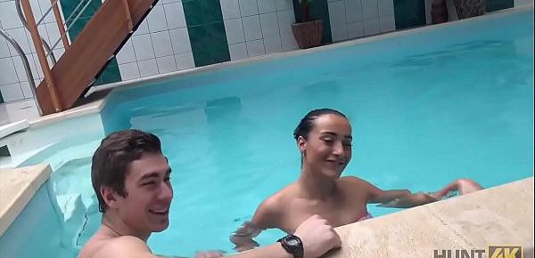  HUNT4K. La bellezza teenager Anna Rose è pronta per fare sesso per soldi dopo le procedure della spa